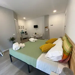 Onlyroomsrho Rho