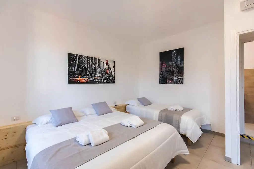 Apartment Cityhouse Fm Stationrho Fair Near Center Italy
