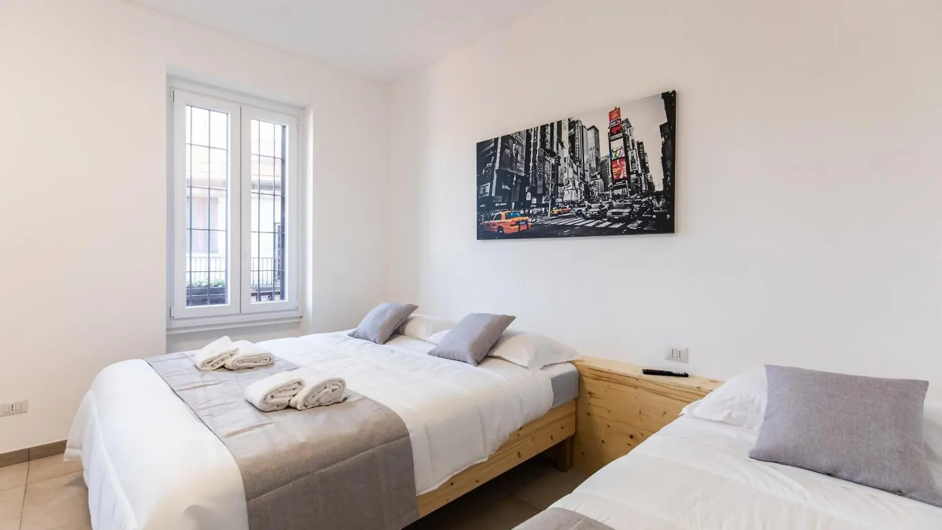 Apartment Cityhouse Fm Stationrho Fair Near Center Italy